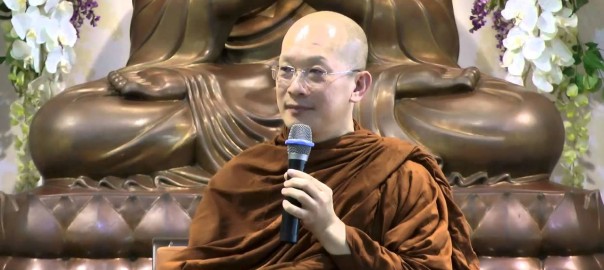 จะต้องปฏิบัติตัวอย่างไร จึงจะอยู่ร่วมกับคนที่มีอัตตาในตัวเองมาก?